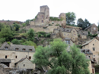From the Aveyron River, looking up towards the castle at Belcastel
