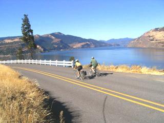 Cycling high above the Gorge near Hood River
