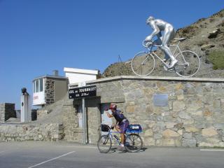 On top of Col du Tourmalet, objective of my bike route