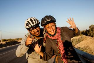Roberto and Annika cycling through Iran in August 2012